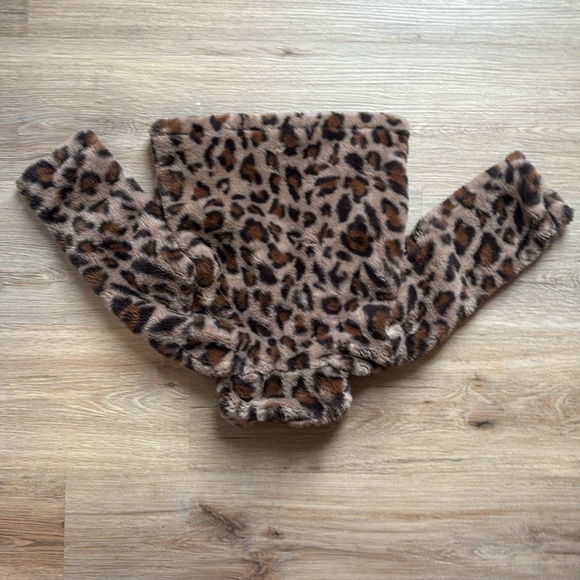 Mila & Rose  Faux Fur Leopard 3/4 zip Pullover Jacket Size 12-24M LIKE NEW - Picture 7 of 8